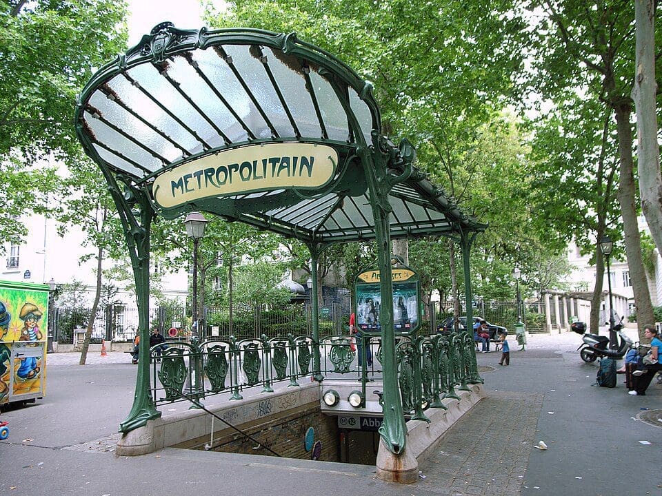 The Paris metro station you should get off on for fabric shopping in Paris