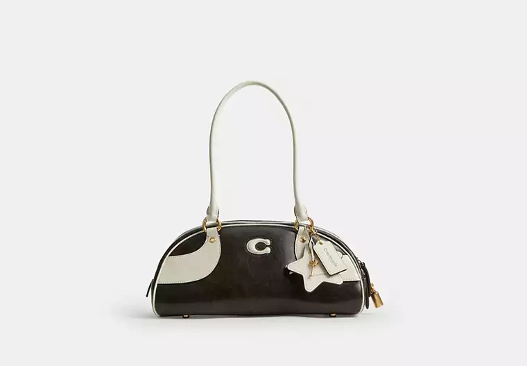 Coachtopia Bowling Shoulder Bag Close-up Detail